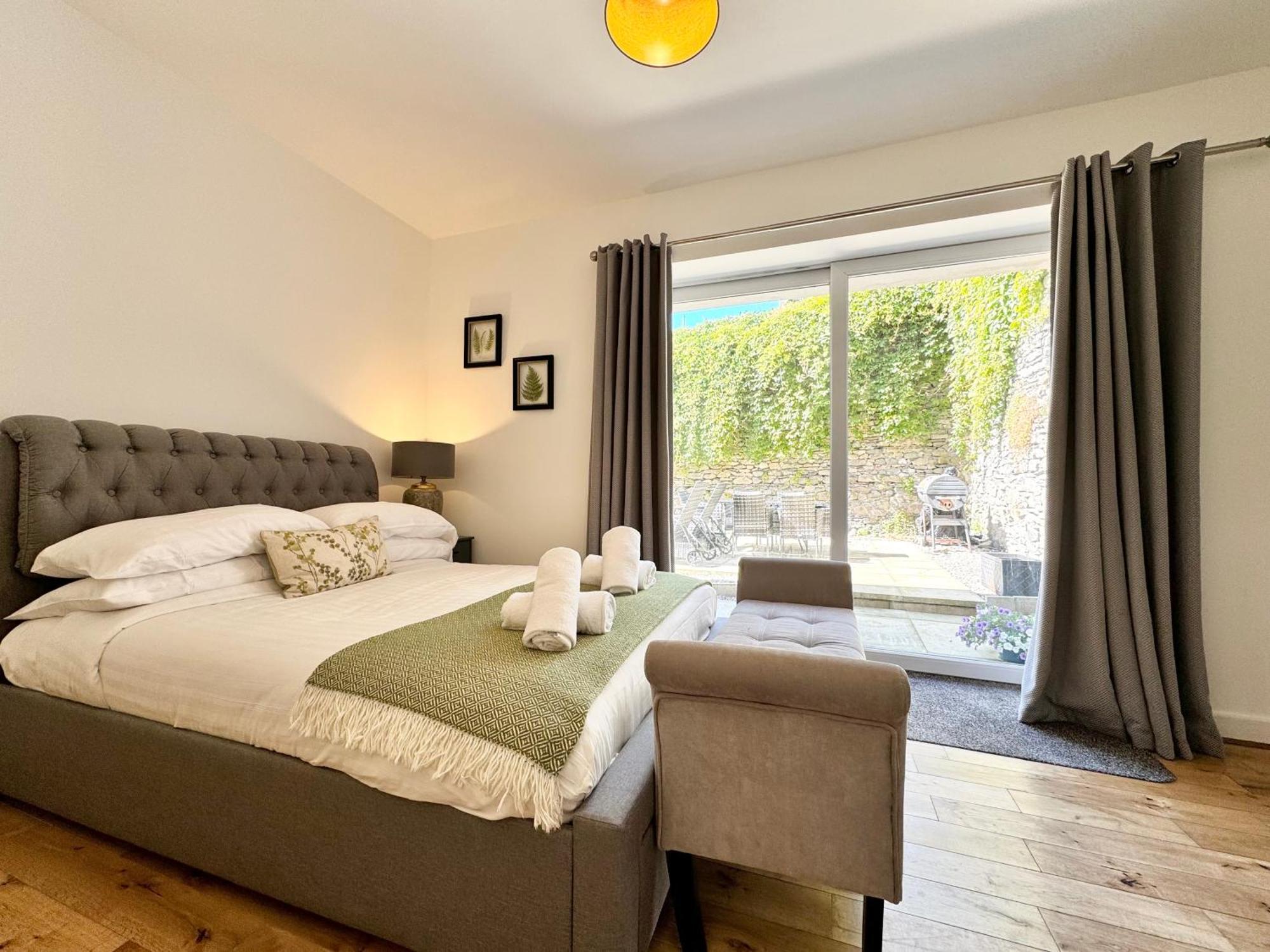 The Barn In The Courtyard, 3 - Bed, Sleeps 5, Pets Welcome Ulverston Exterior photo