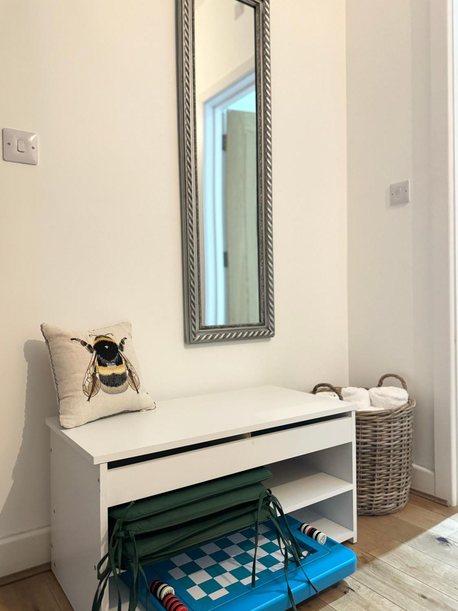 The Barn In The Courtyard, 3 - Bed, Sleeps 5, Pets Welcome Ulverston Exterior photo